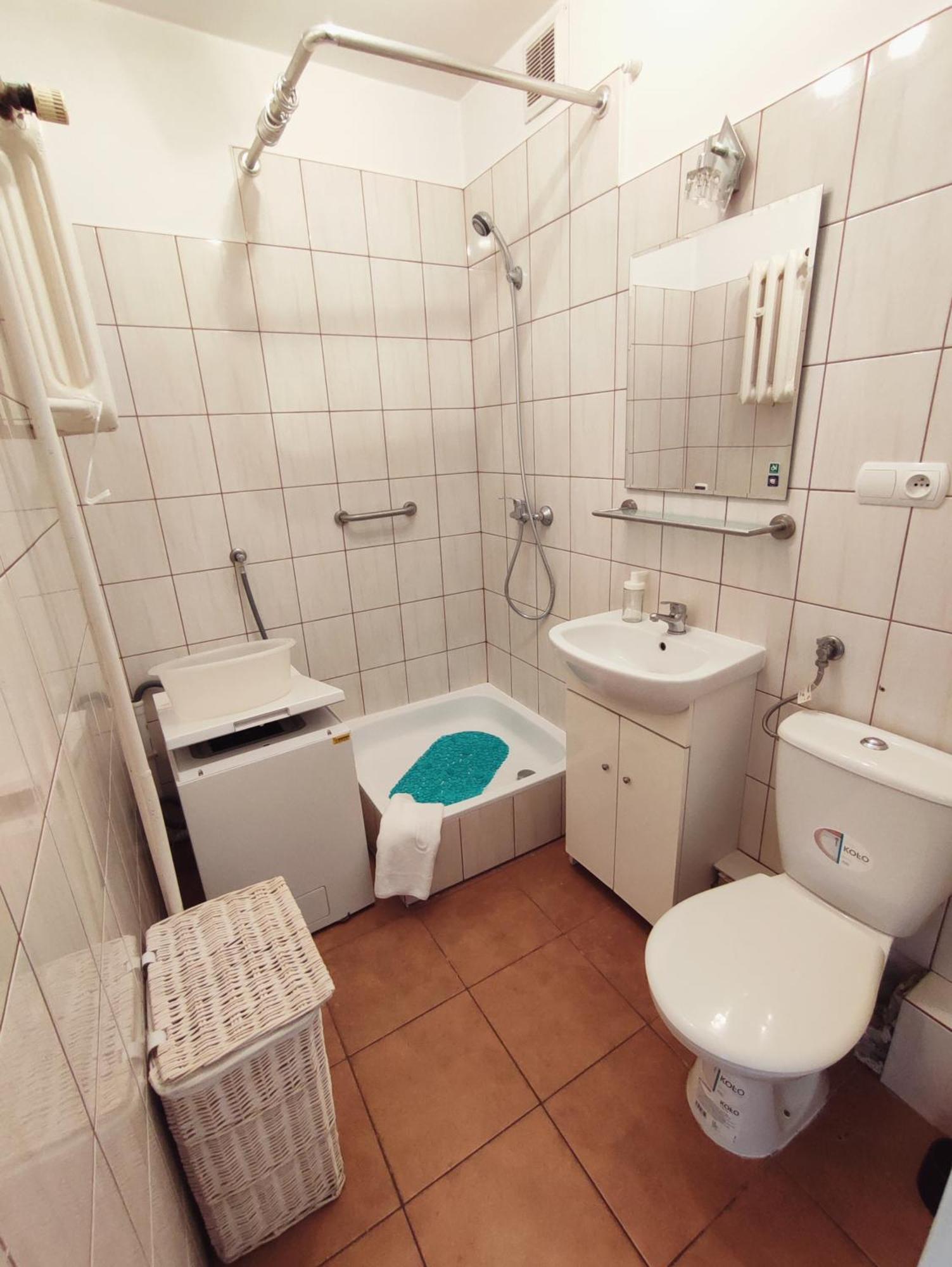 Апартаменты Old House - Przymorze - 2,5 Km Do Plazy I Morza Гданьск Экстерьер фото